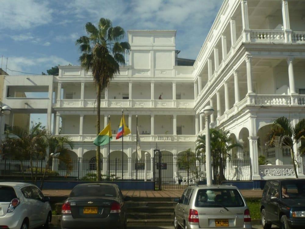 Hotel Tequendama Inn Estacion Buenaventura Exterior photo